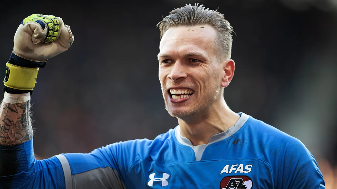 Koeman roept Bizot op