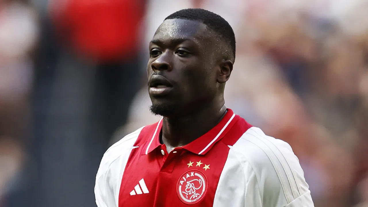 'Vraagprijs Ajax voor Brian Brobbey bekend: akkoord met Stade Rennes lijkt aanstaande'