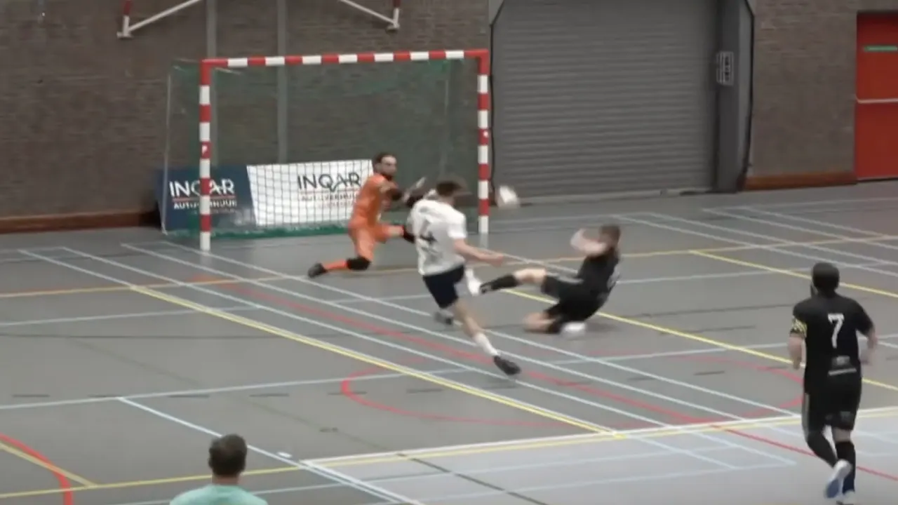 'Zaalvoetballers ZVC krijgen schikkingsvoorstel van vier punten aftrek na monsterscore'