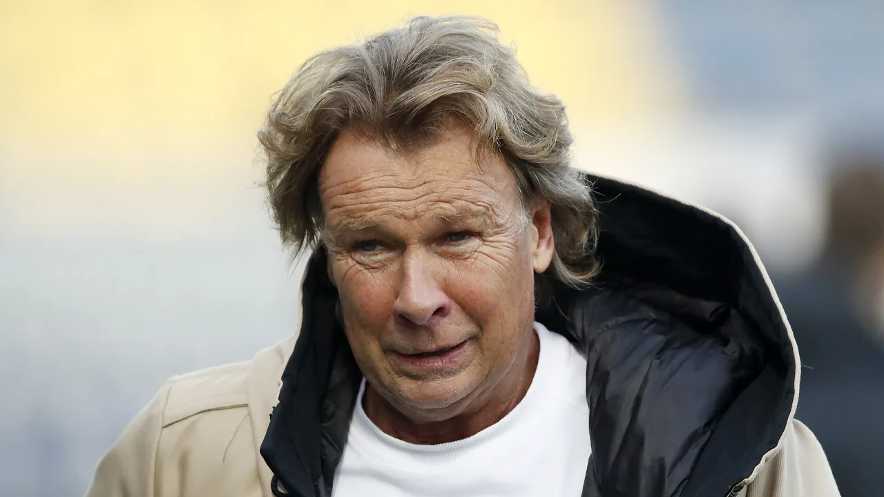 'Afgelopen zondag leek Ajax zowaar op Ajax, maar natuurlijk gaat PSV kampioen worden'