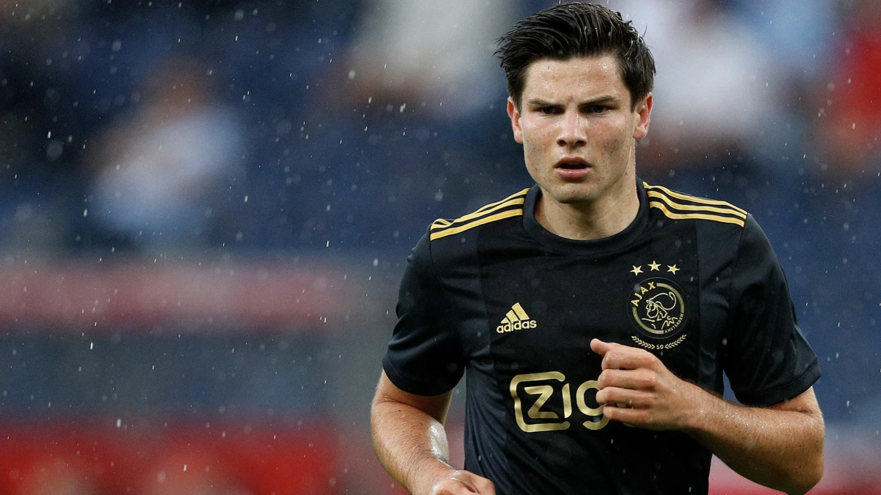 Transfer Ekkelenkamp naar Twente van de baan door vertrek Van de Beek