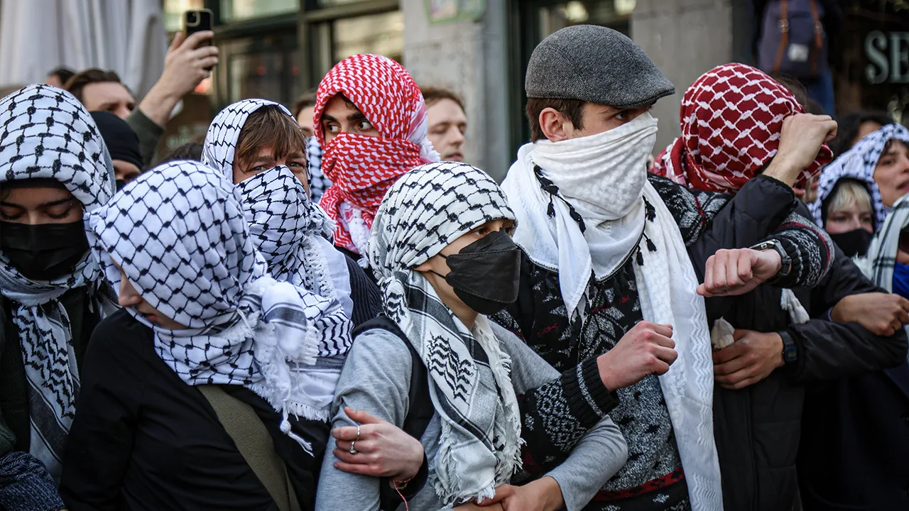 Kabinet wil verbod op gezichtsbedekkende kleding bij demonstraties