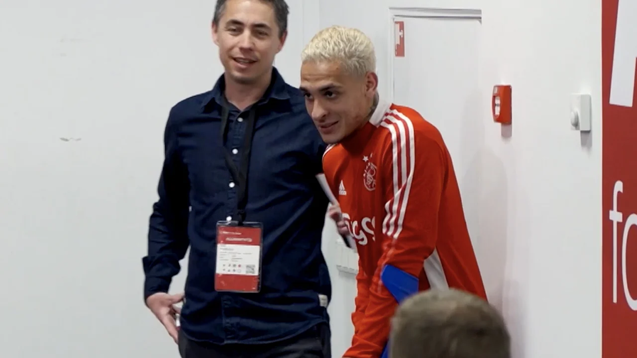 'Ik hoorde dat Antony zijn krukken na de Klassieker zelf is gaan halen, serieus'