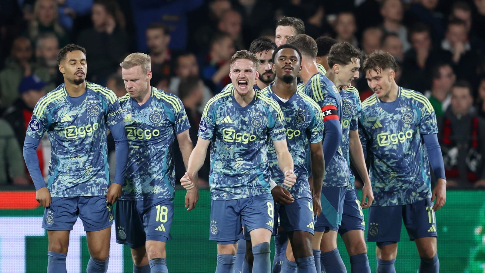 Ajax beëindigt goede reeks Feyenoord en wint De Klassieker
