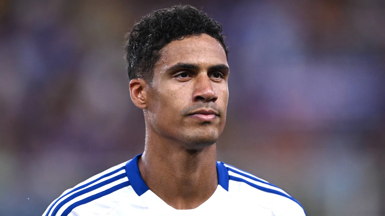 Raphaël Varane beëindigt voetballoopbaan op 31-jarige leeftijd