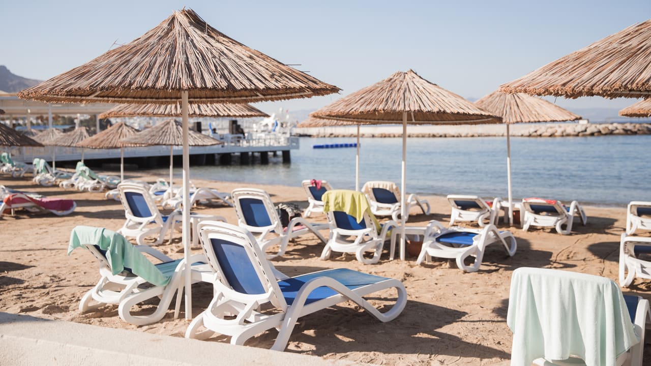 Voetbalwedstrijd op laatste moment afgelast omdat scheidsrechter vakantie viert in Turkije