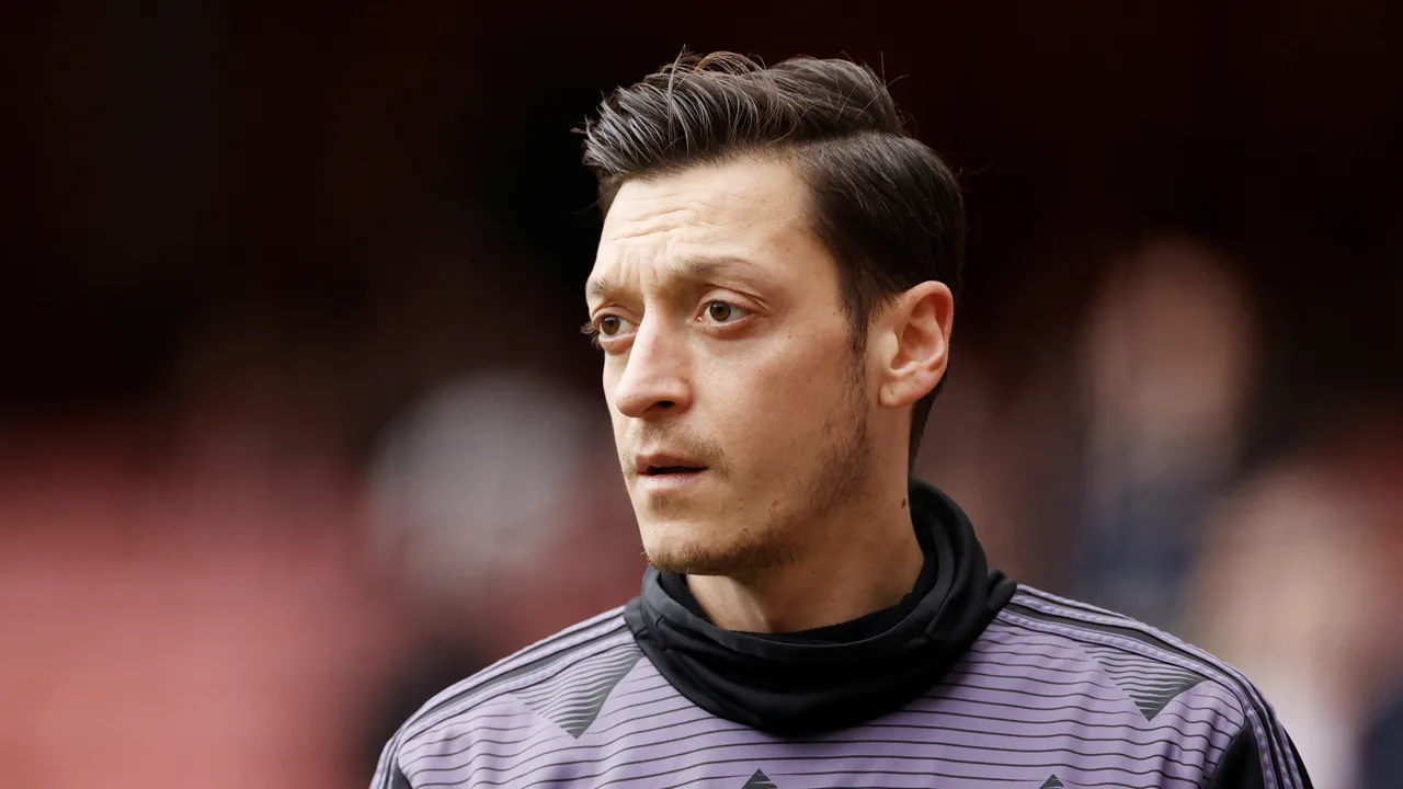 Özil wil contract bij Arsenal uitdienen
