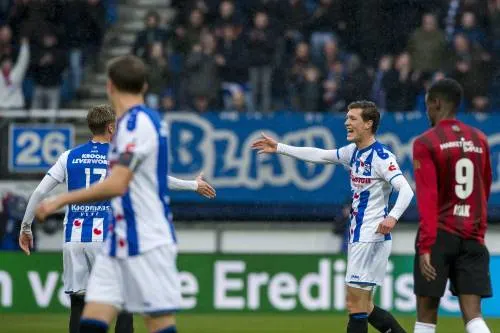 Lammers en Vlap leiden Heerenveen naar zege