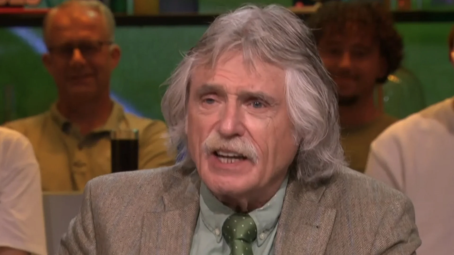 Johan Derksen fileert NOS-commentator na goals Messi: 'Ik heb mij zo ontzettend geërgerd!'