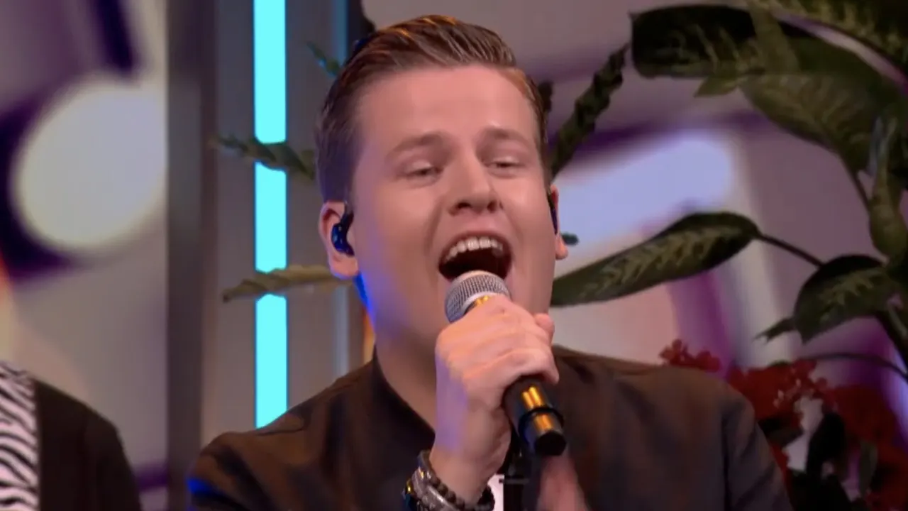 Sven Versteeg treedt vanavond op bij De Oranjezondag!