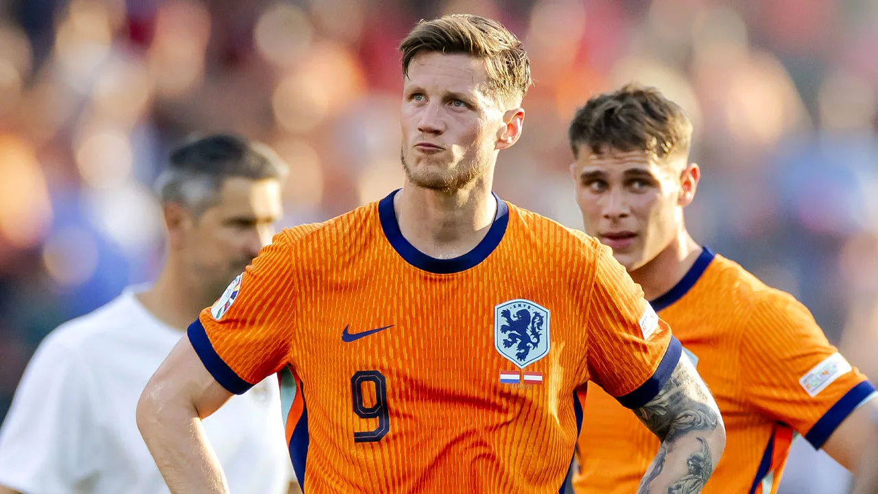 'Agressieve' Weghorst maakt geen vrienden: 'Hij heeft er nog eentje omver gebeukt!'