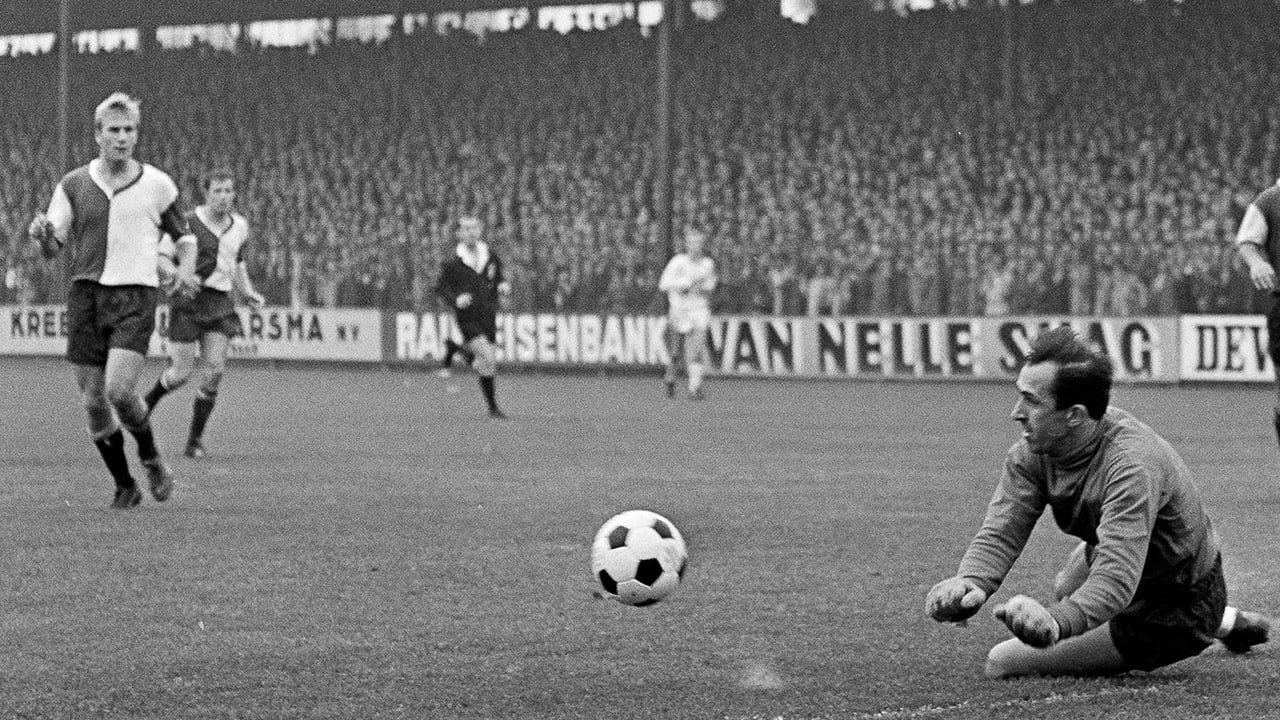 Feyenoord opent condoleanceregister voor Eddy PG