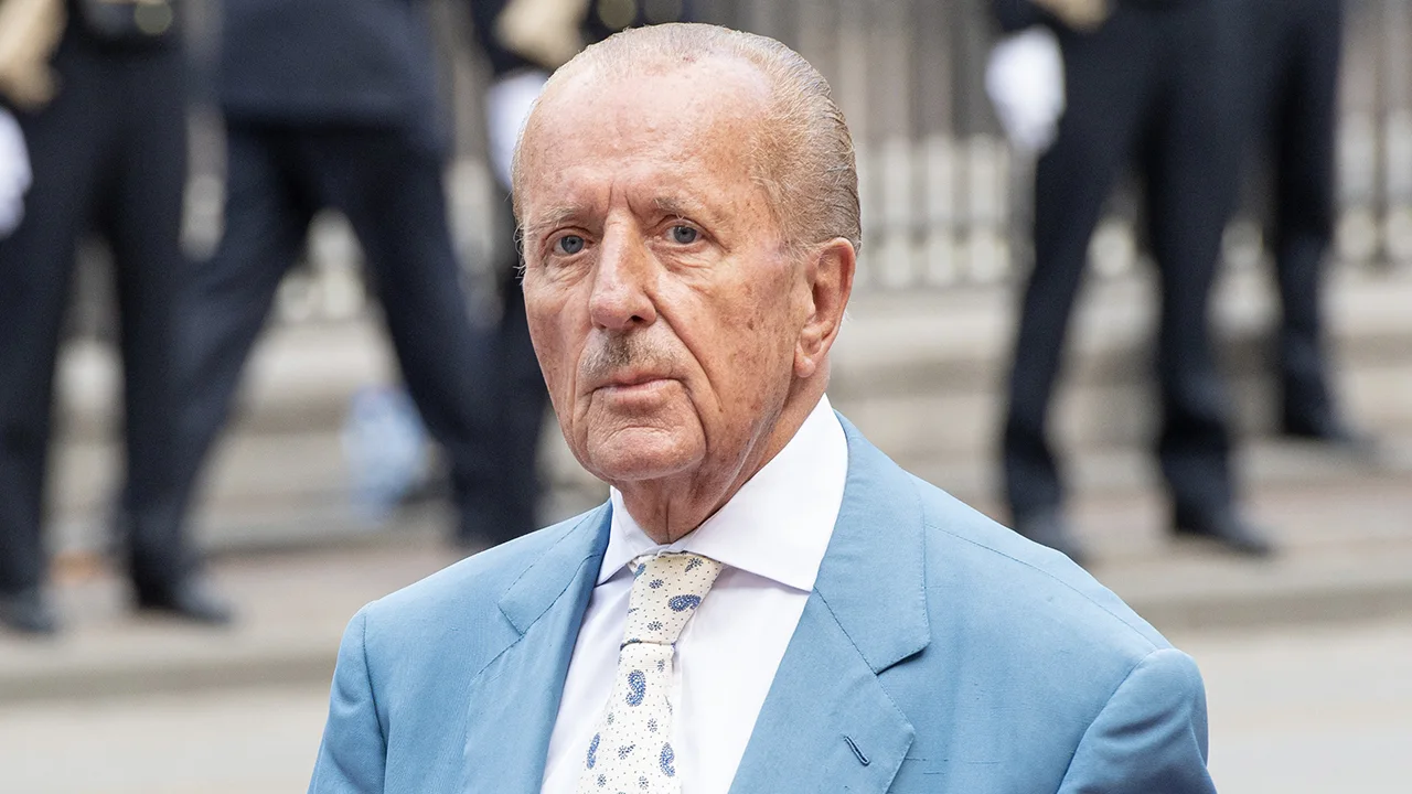 Zien: advocaat Theo Hiddema gaat trouwen met 23-jaar jongere Braziliaanse vriendin