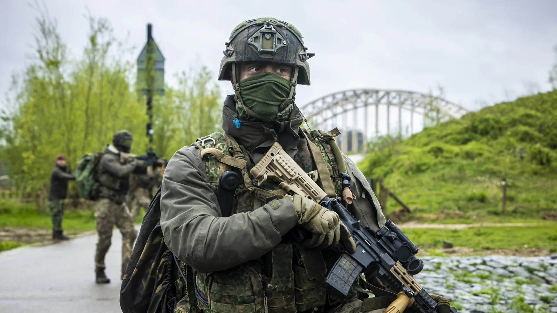 Twee naar Groenland gestuurde militairen keren maandag alweer terug naar Nederland