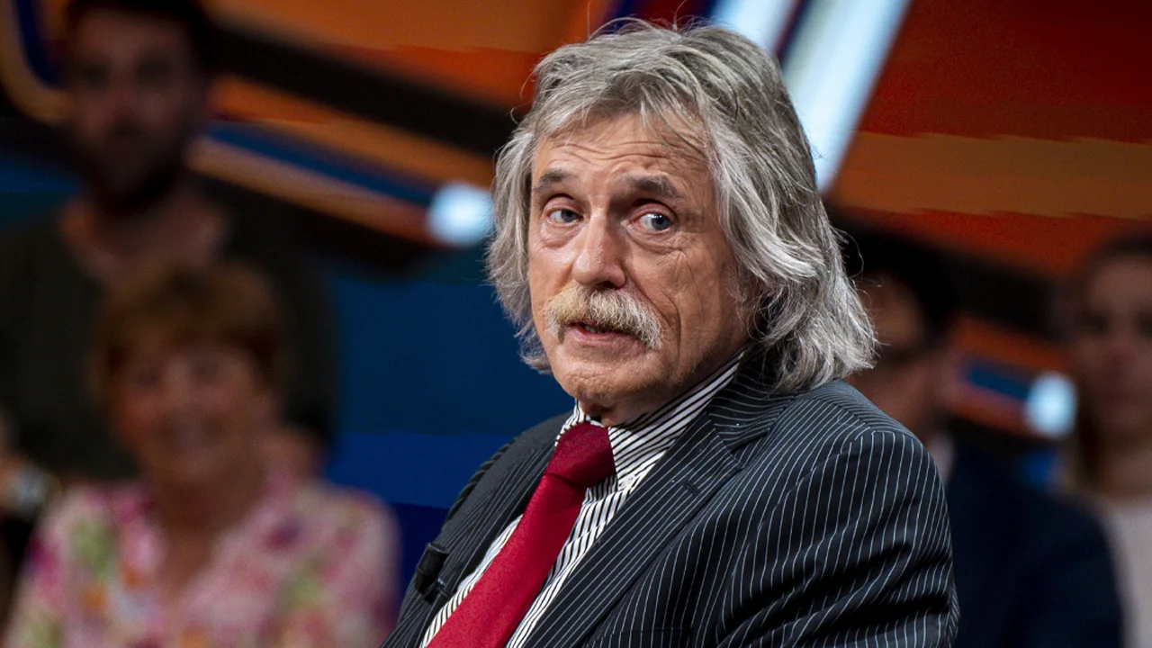 Johan Derksen: 'Ik heb nog slechts twee echte vrienden over, die zal ik tot mijn dood koesteren'
