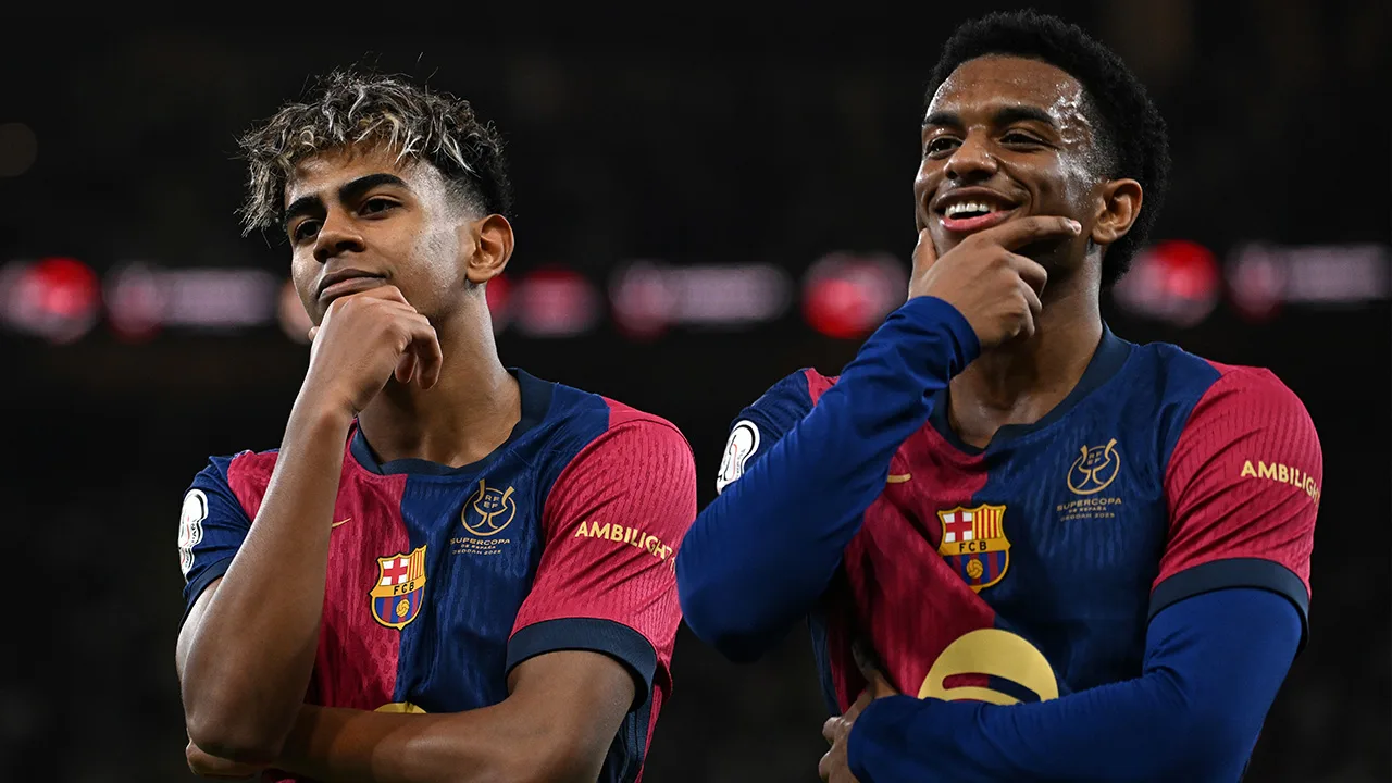 FC Barcelona overklast Real Madrid en verovert vijftiende Supercup