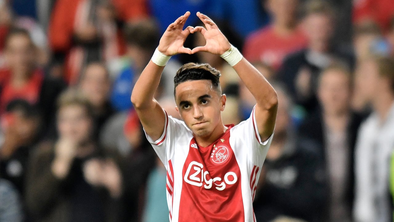 Abdelhak Nouri Trofee bij Ajax voor Van Axel Dongen