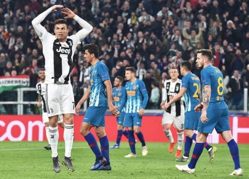 Juventus door dankzij hattrick Ronaldo