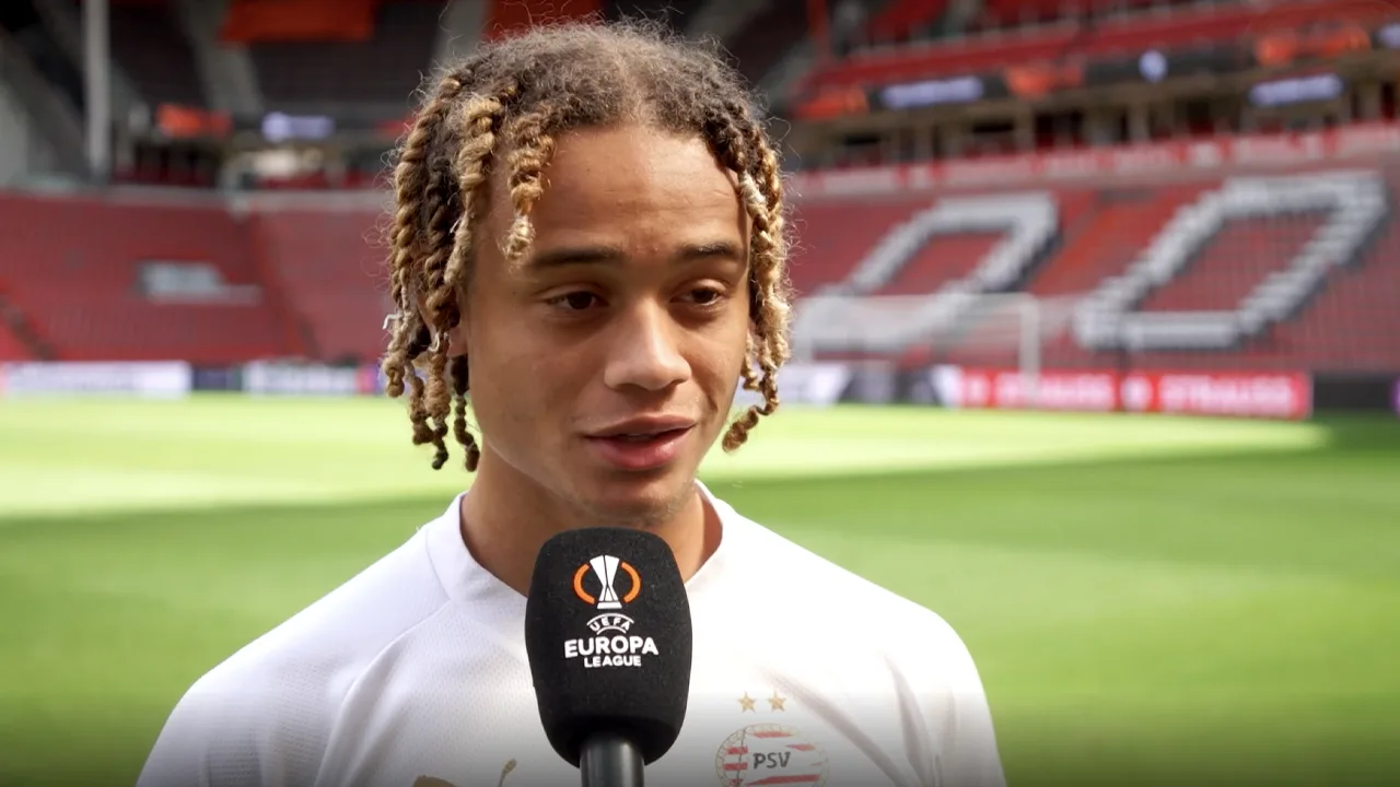 Simons trots op tijd bij PSG: 'Messi voor altijd nummer één'