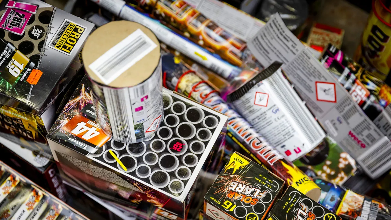 Duizenden kilo's vuurwerk in beslag genomen na vuurwerkcontroles bij Duitse grens
