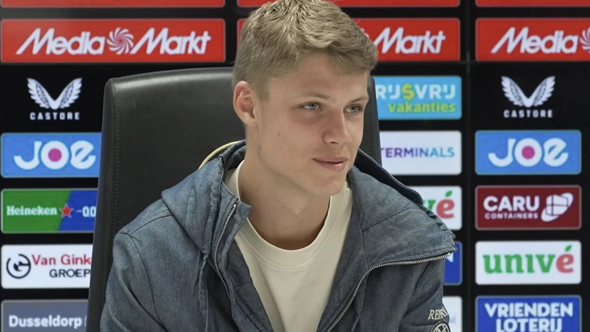 Sean Steur na zijn doelpunt voor Ajax in De Klassieker: 'Ik maak ’m liever in de ArenA!'