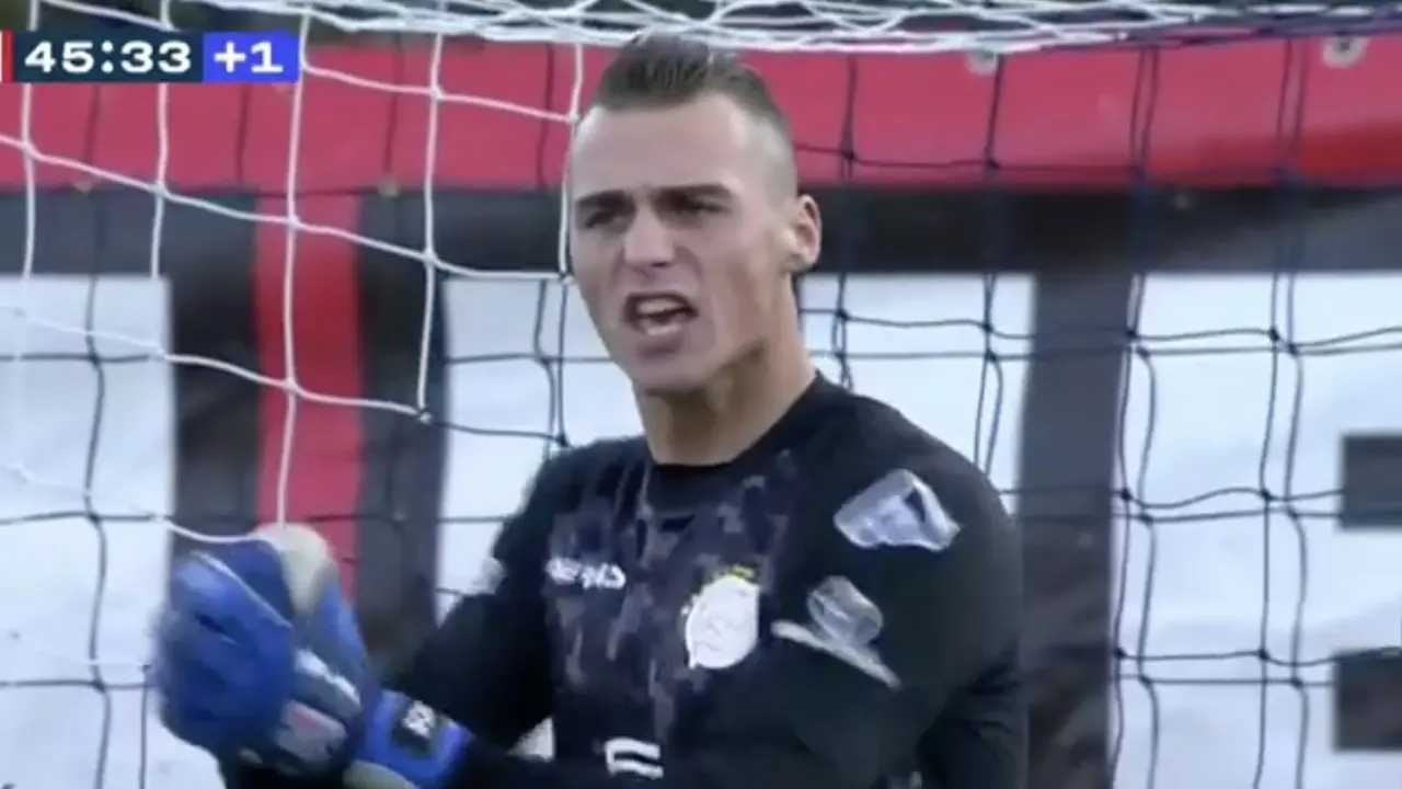 Doelman IJsselmeervogels windt zich op en scheldt ploeggenoten verrot