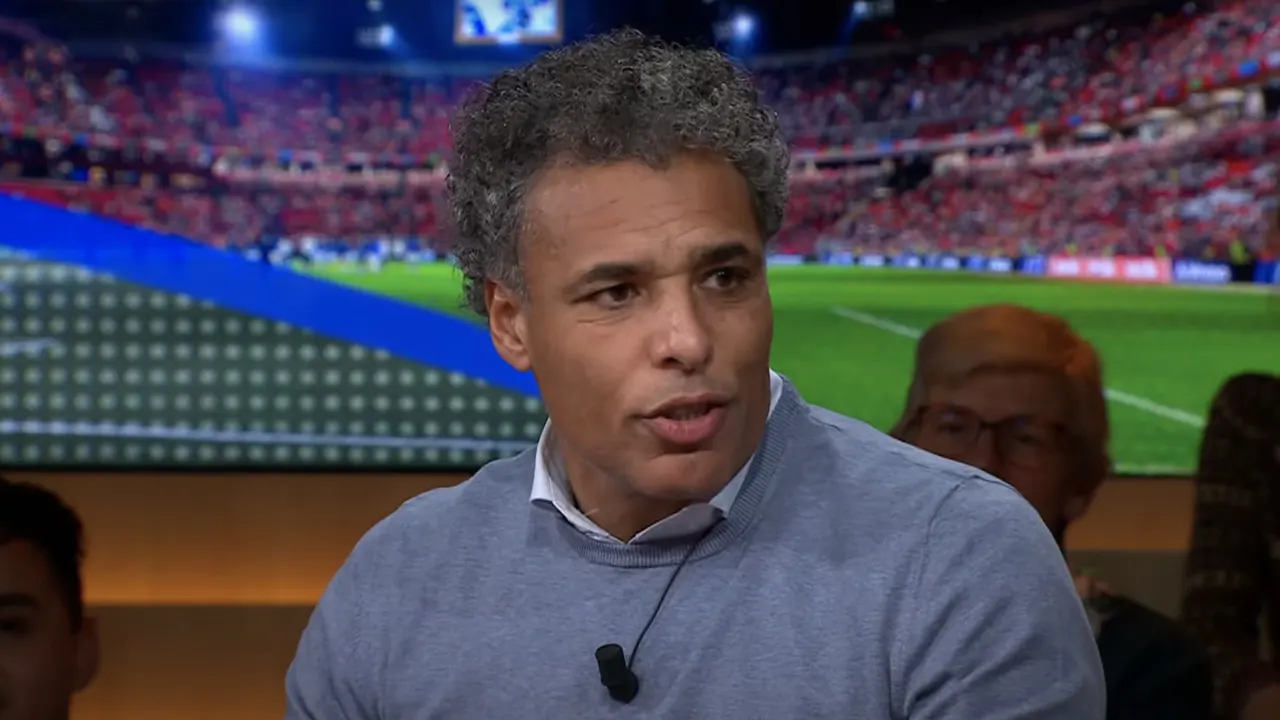Van Hooijdonk: ‘Ik begin langzamerhand een beetje moeite te hebben met dat theater…’