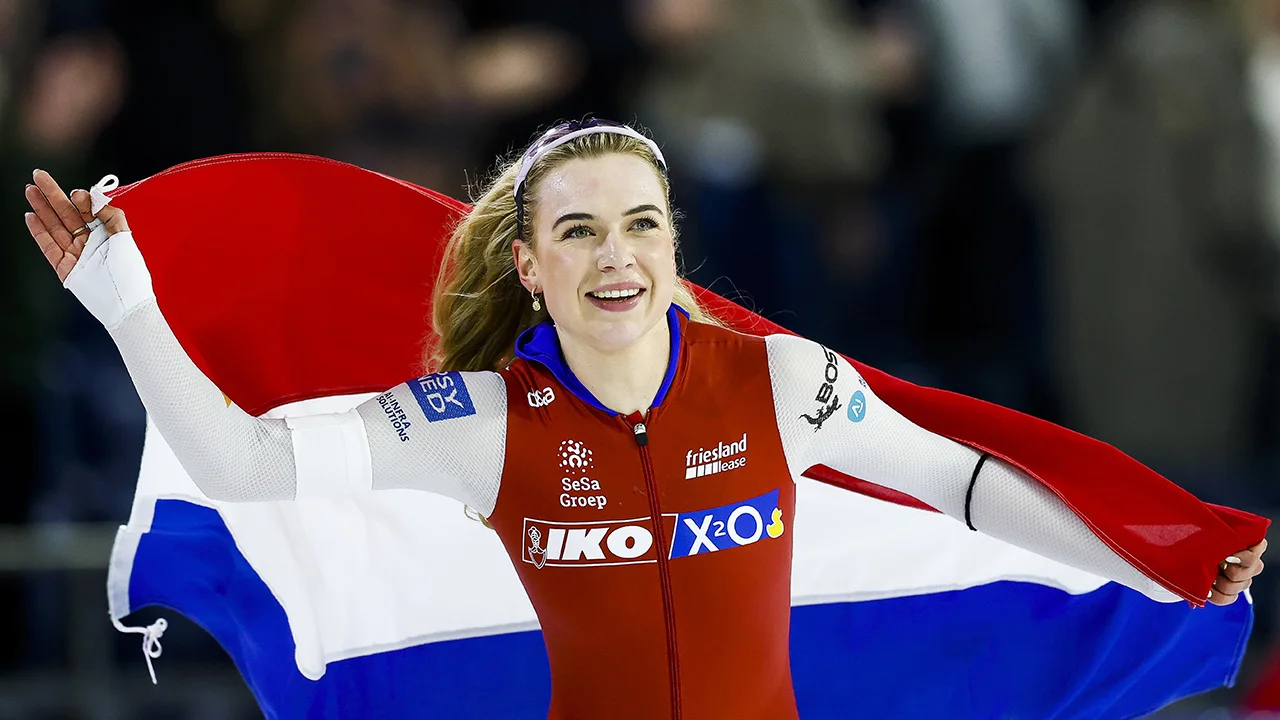 Joy Beune voor het eerst Nederlands kampioene allround