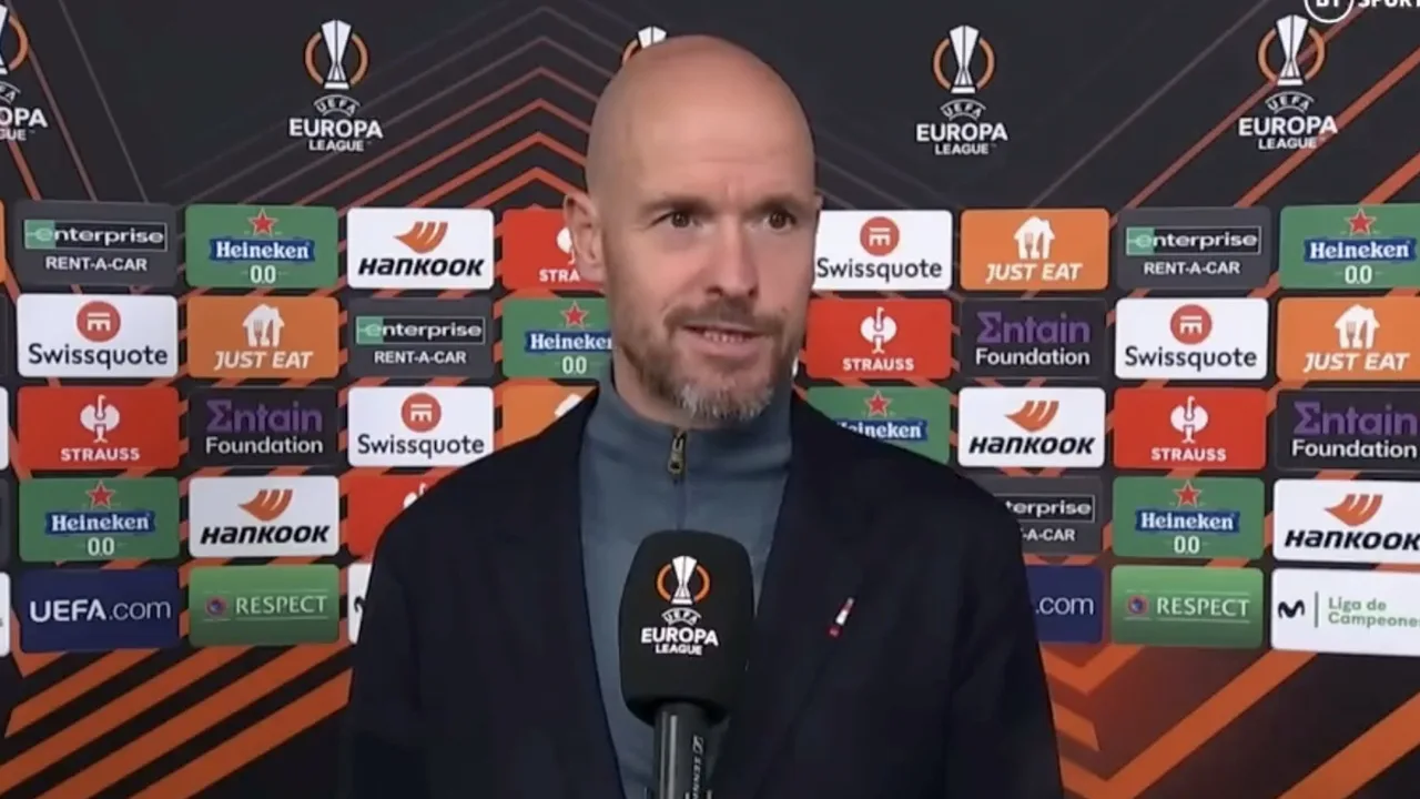Ten Hag verbaast United-fans met 'Nederlands woord' in interviews: 'Wat bedoelt hij?'
