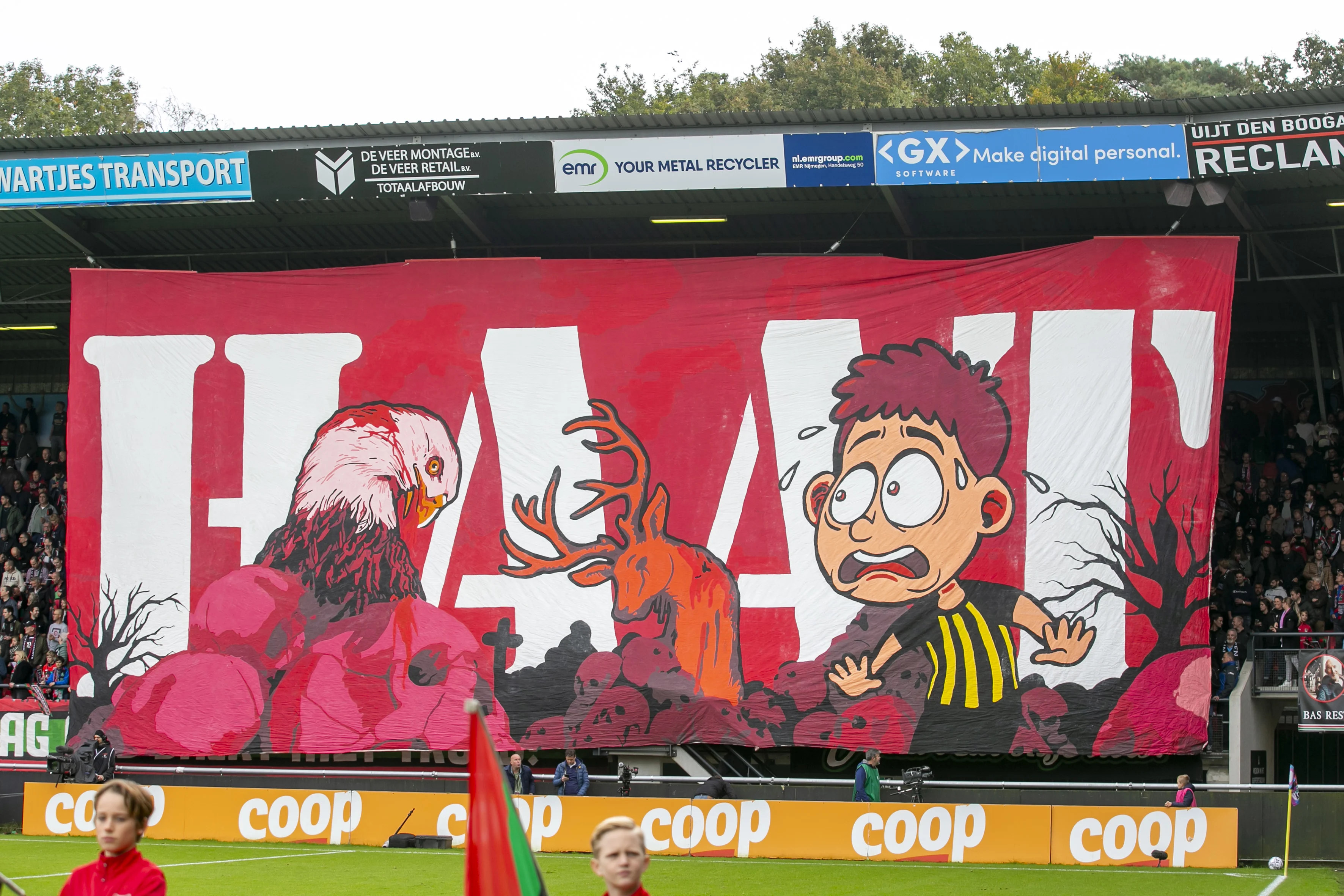 NEC krijgt boete van 15.000 euro na wangedrag eigen supporters