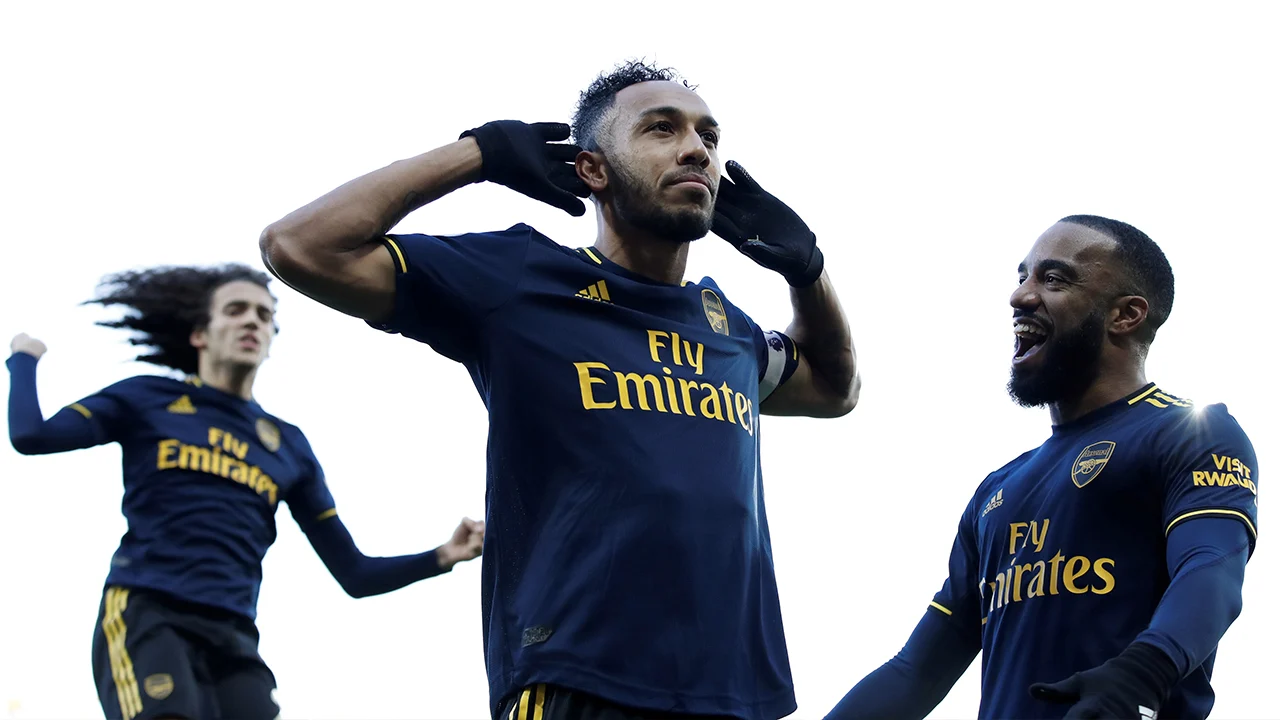 Aubameyang redt punt voor Arsenal