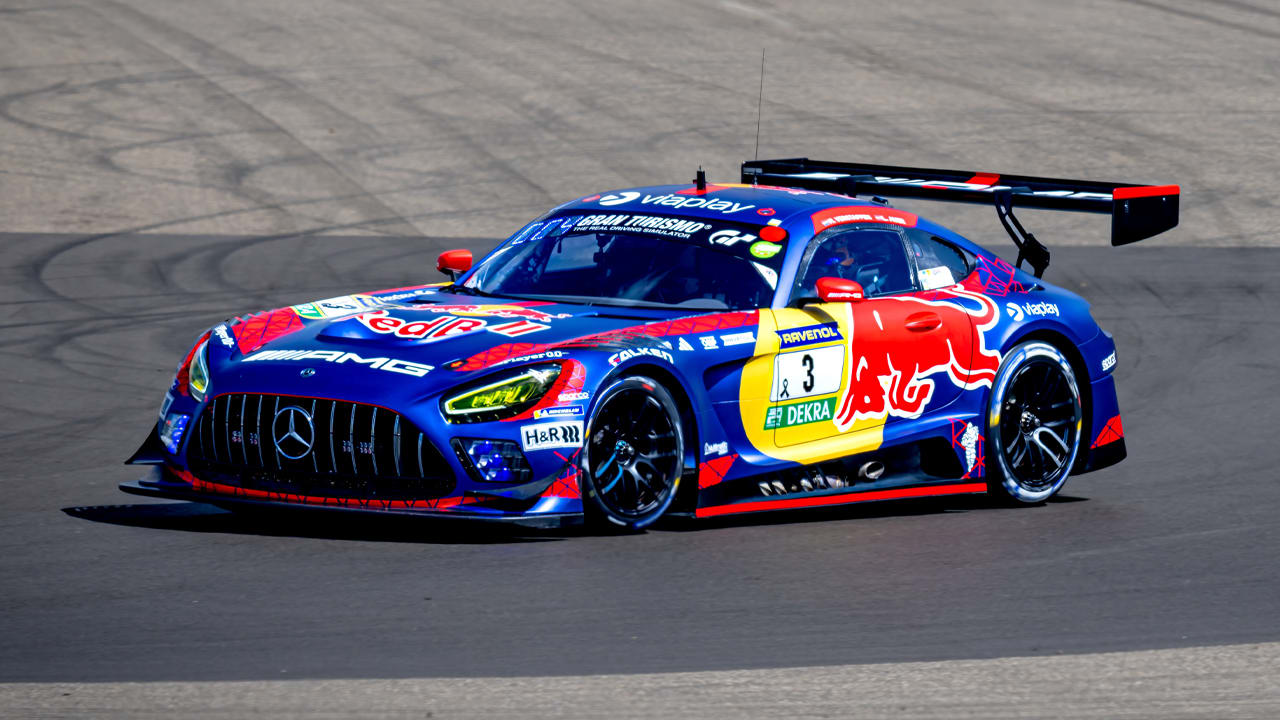 Max Verstappen door schade kansloos in 4-uursrace GT3 op Nordschleife