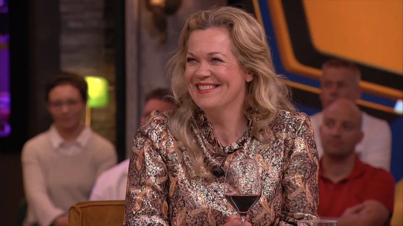 Aflevering Vandaag Inside met Roos Schlikker, vrijdag 22 april 2022