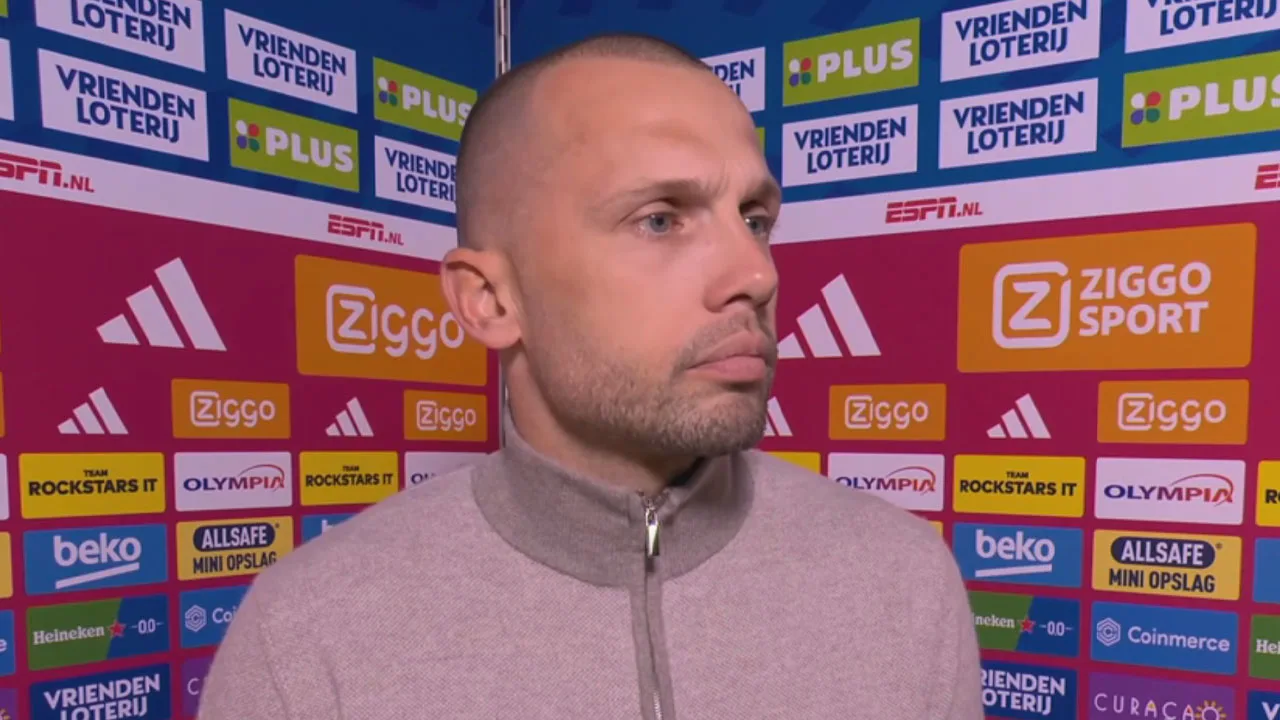 Heitinga teleurgesteld na duel met Heerenveen: 'Domper dat je hier niet met drie punten staat!'