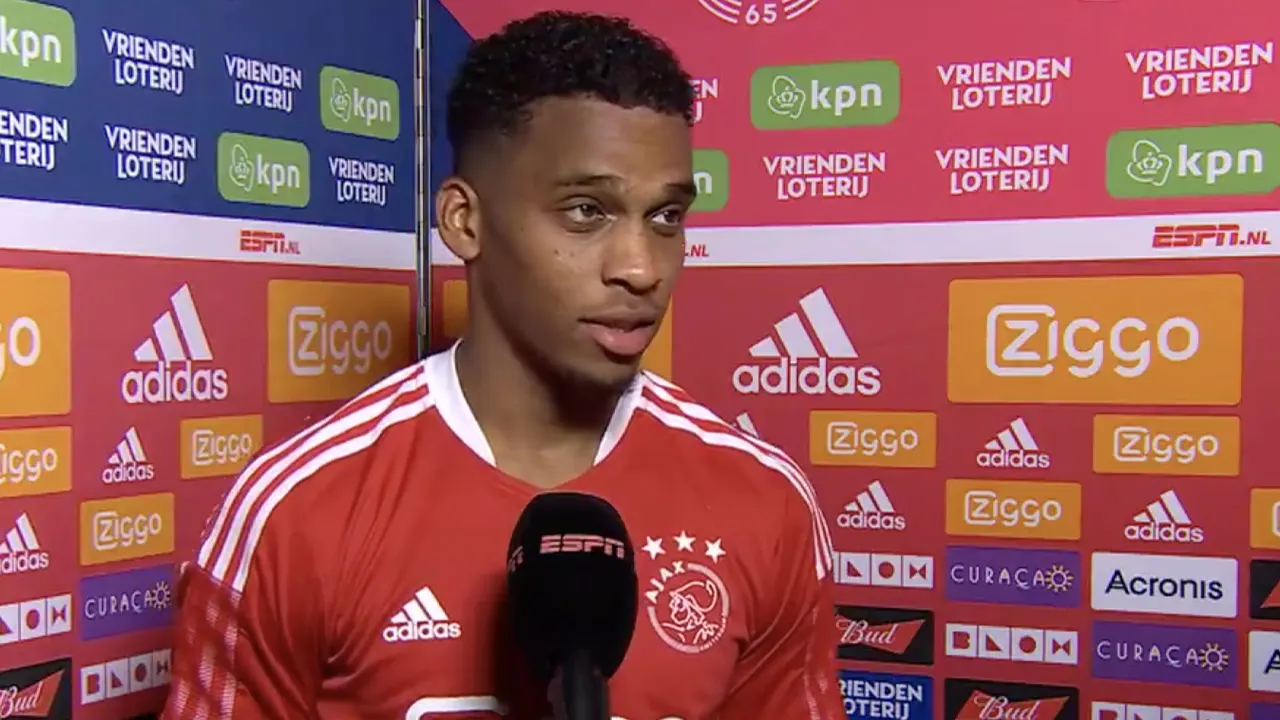 Jurriën Timber verliest van broer: 'Gelukkig ga ik morgen naar Oranje, dan hoor ik hem even niet'