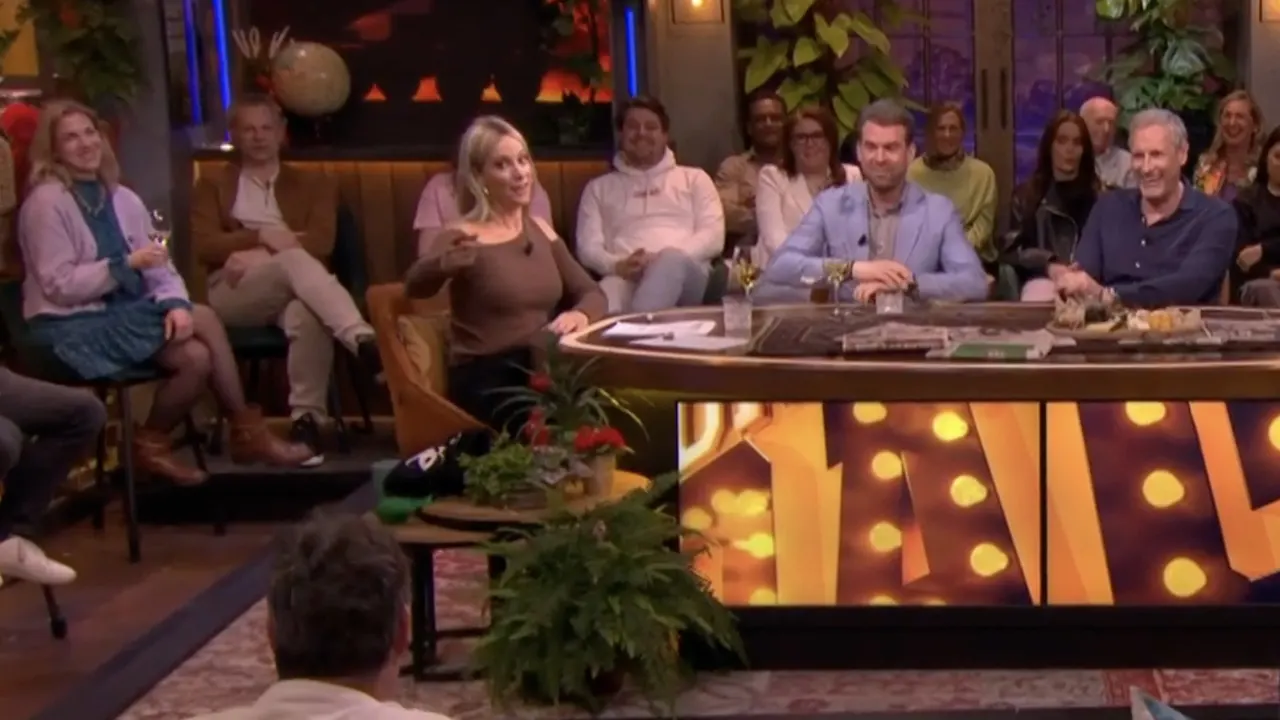 Hélène hoort telefoon afgaan tijdens De Oranjezondag: 'Nu ben je de sjaak!'