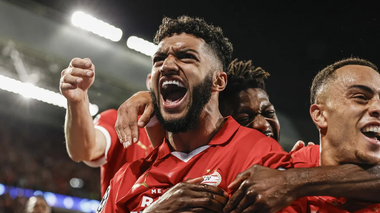 PSV gaat de Champions League in na klinkende zege op Rangers FC