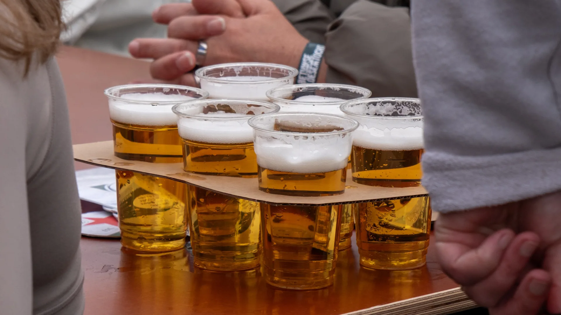 Tijdelijk géén alcohol op festival door code rood