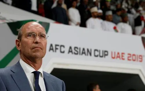 Oud-trainer Pim Verbeek (63) overleden