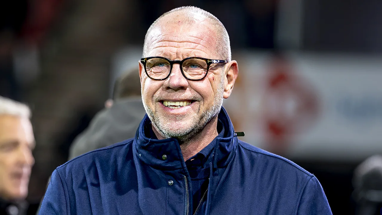 Ajax interim-trainer Fred Grim verkozen tot Rinus Michels Coach van de Maand