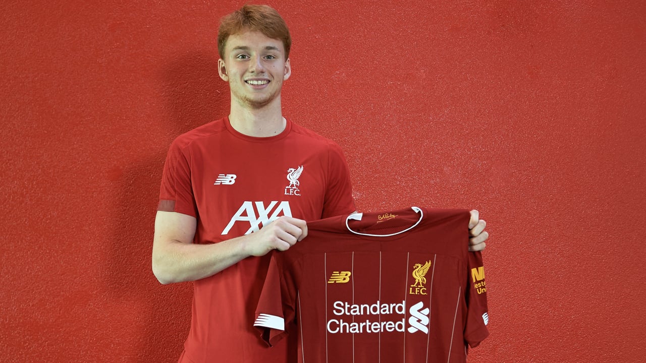 OFFICIEEL: PEC-talent Van den Berg naar Liverpool