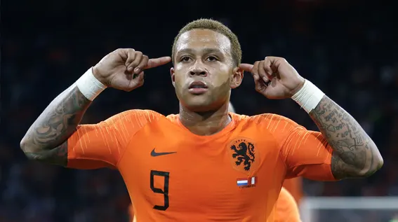 Depay staat voor vijftigste interland