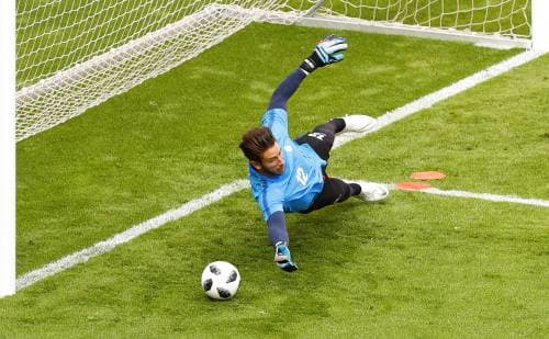 Doelman Jones uit ziekenhuis na hoofdblessure