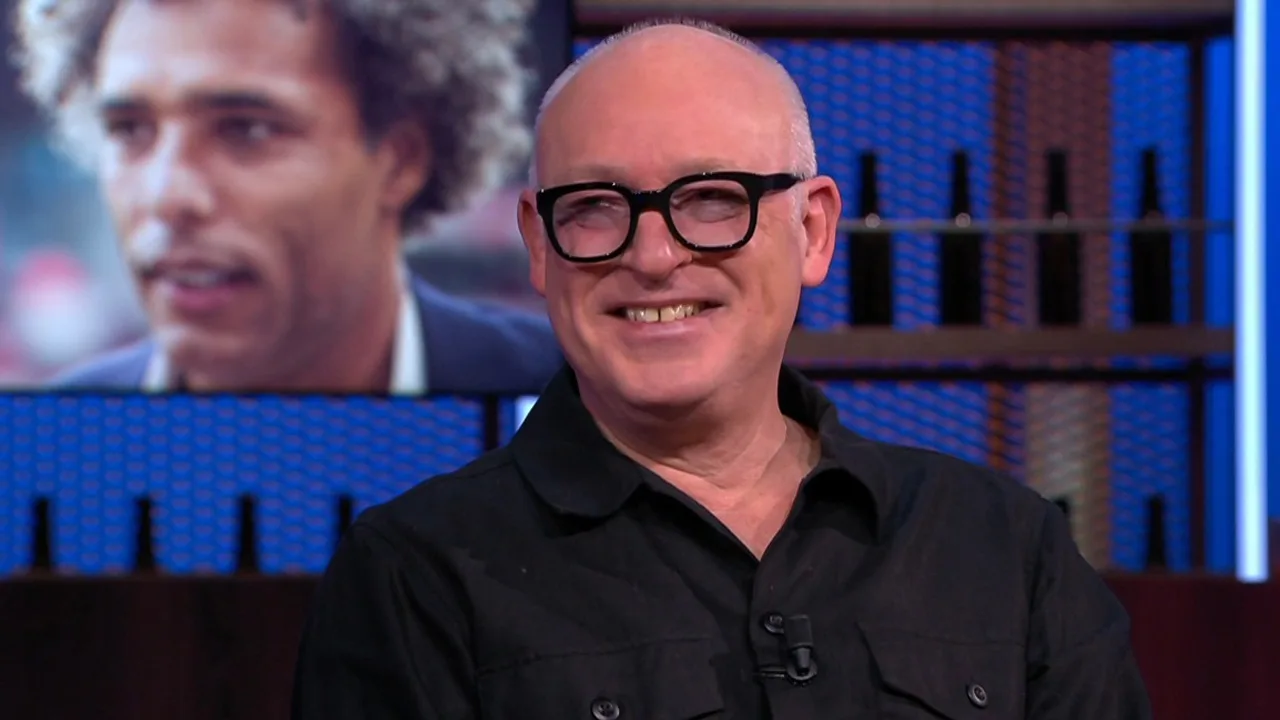 René reageert op aanval van Pierre van Hooijdonk: 'Wat moet je er mee?'