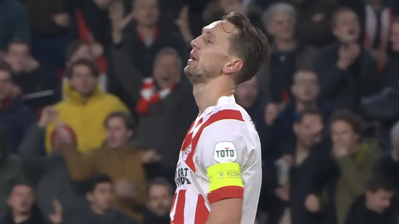 KANS: Tweede doelpunt Luuk de Jong afgekeurd wegens buitenspel