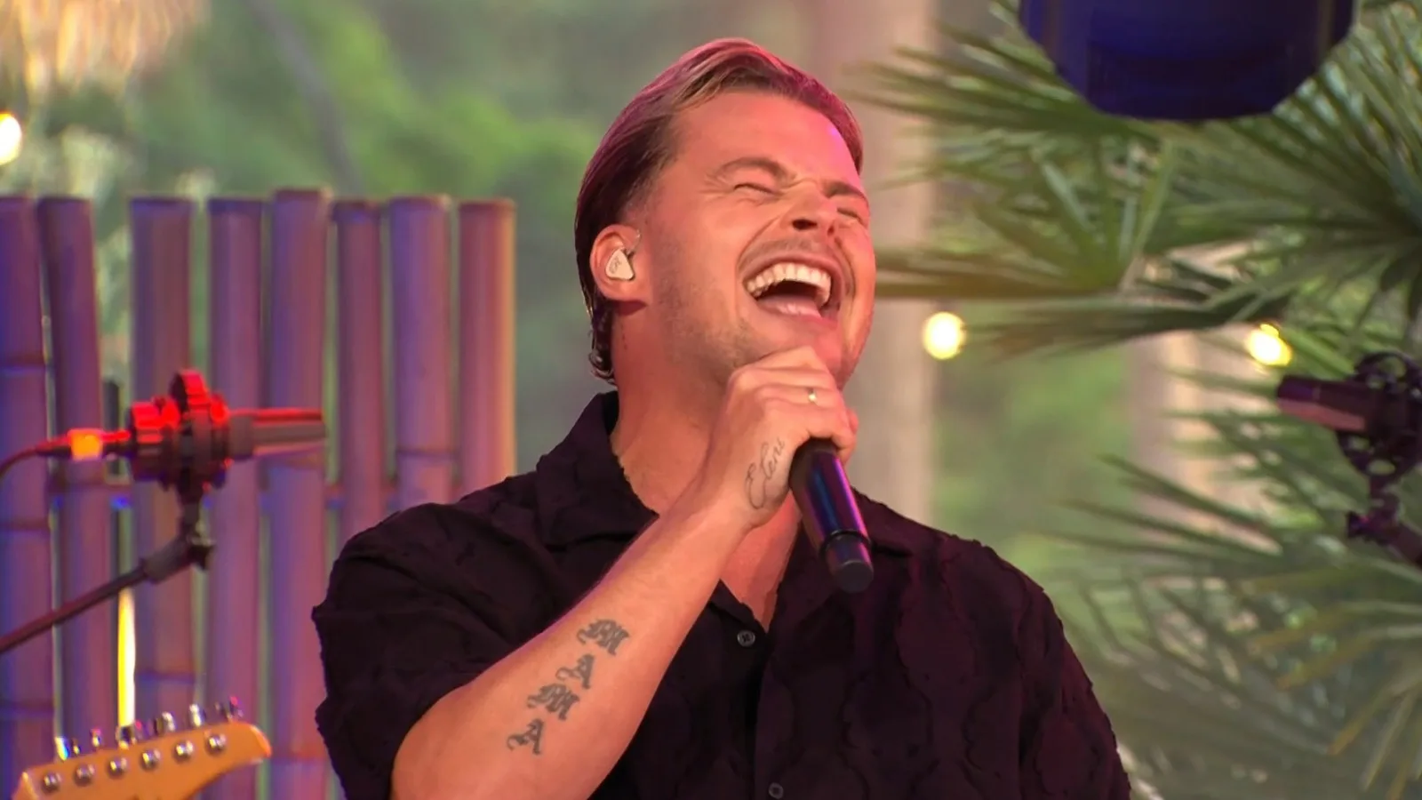 Robert van Hemert zorgt met 'Mona Lisa' voor een knallende opening van De Oranjezomer!