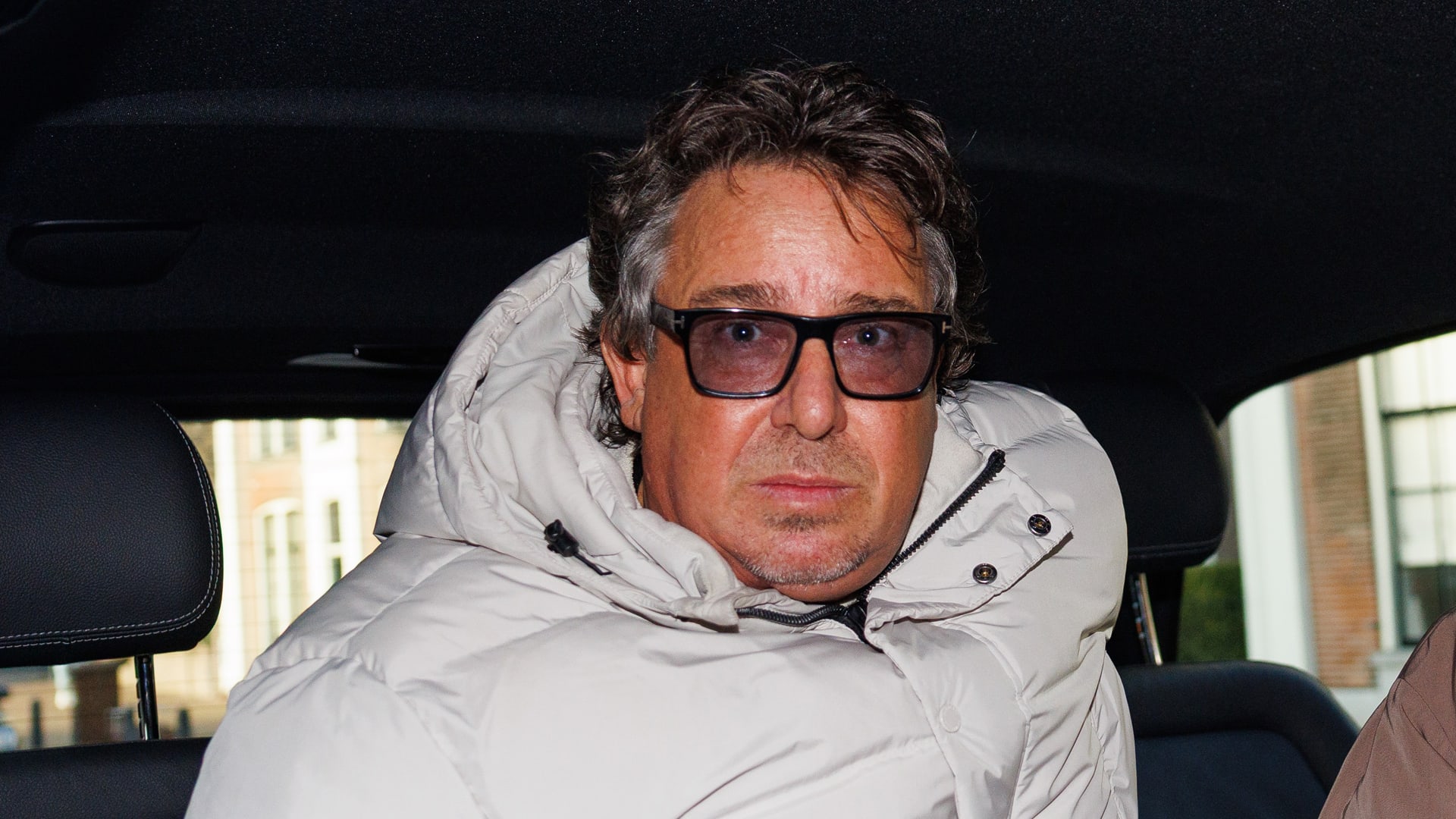 Marco Borsato opgenomen in het ziekenhuis met gebroken en gekneusde ribben