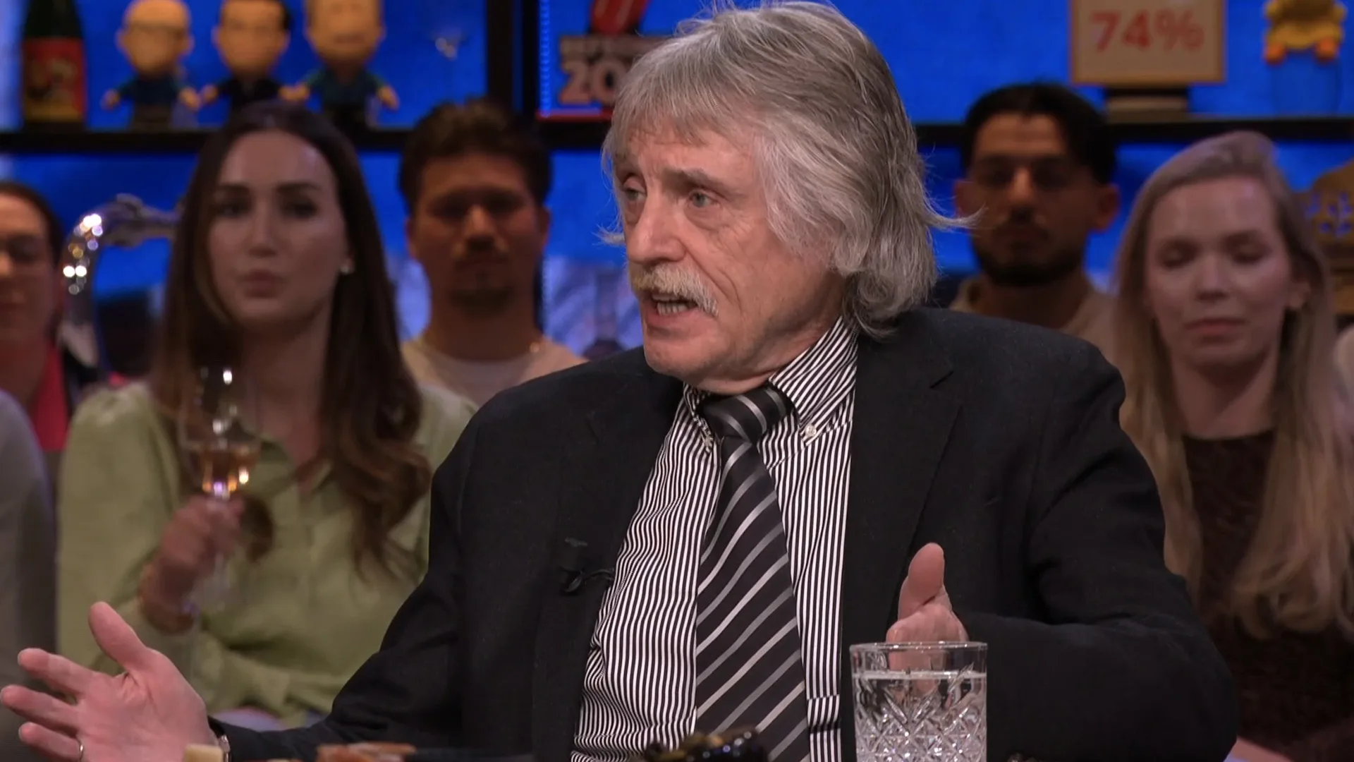 Johan Derksen: 'De politiek moet de mening van de kiezer serieus nemen: ze drukken alles door'