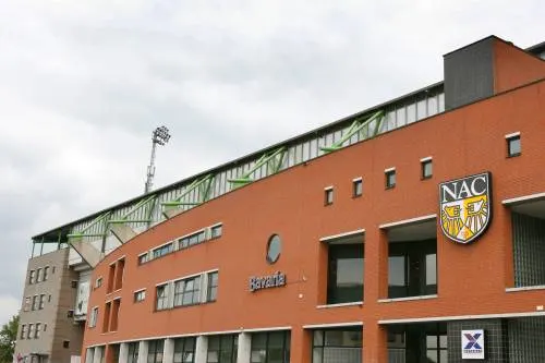 NAC neemt aanvaller Kaikai over van Palace