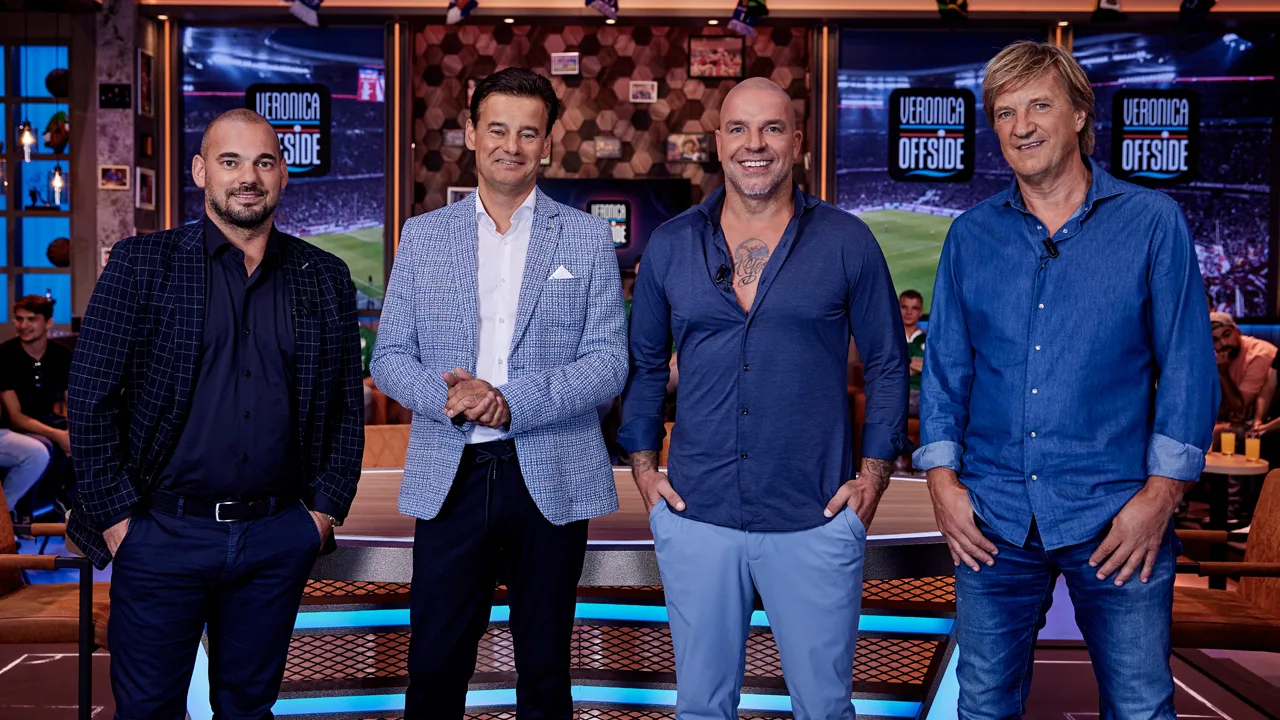 Wesley Sneijder, Wim Kieft en Andy van der Meijde maandag aan tafel bij Veronica Offside!